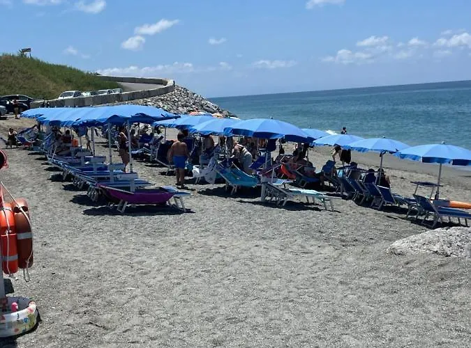 Lido Tirreno Alojamento de Acomodação e Pequeno-almoço 3*