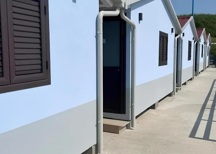 Alojamento de Acomodação e Pequeno-almoço Lido Tirreno