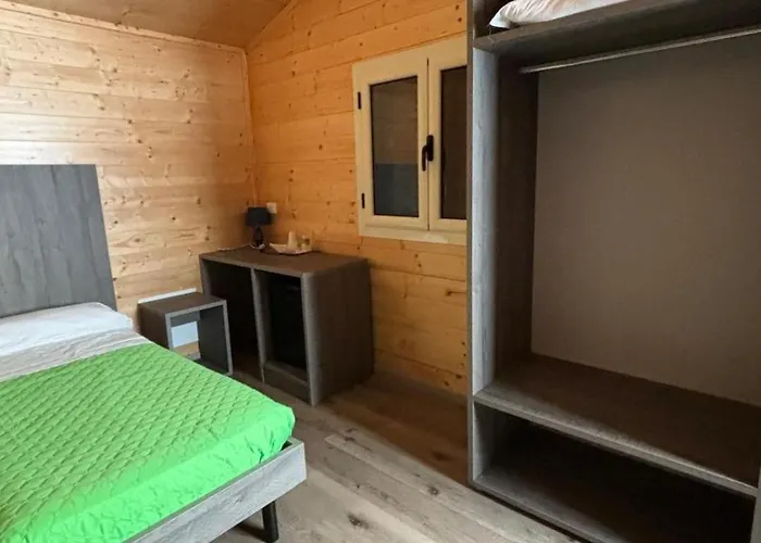 Alojamento de Acomodação e Pequeno-almoço Lido Tirreno